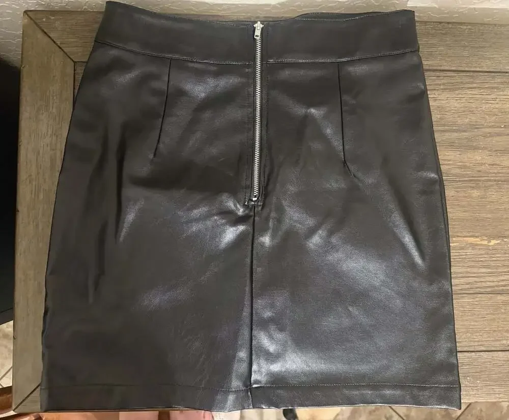 Hidden Brand Black Faux Leather Mini Skirt Size M HS1273